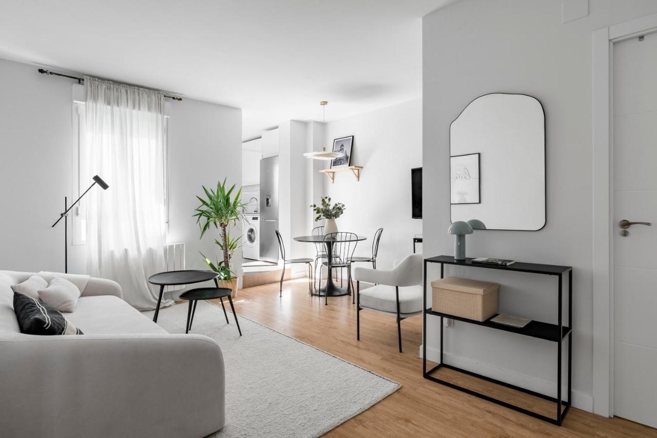 Cozy 2 Bedroom Apartment With Patio Мадрид Экстерьер фото